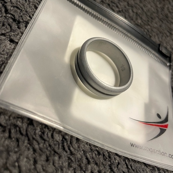 Rubber/plastic/elastic ring - Picture 1 of 2